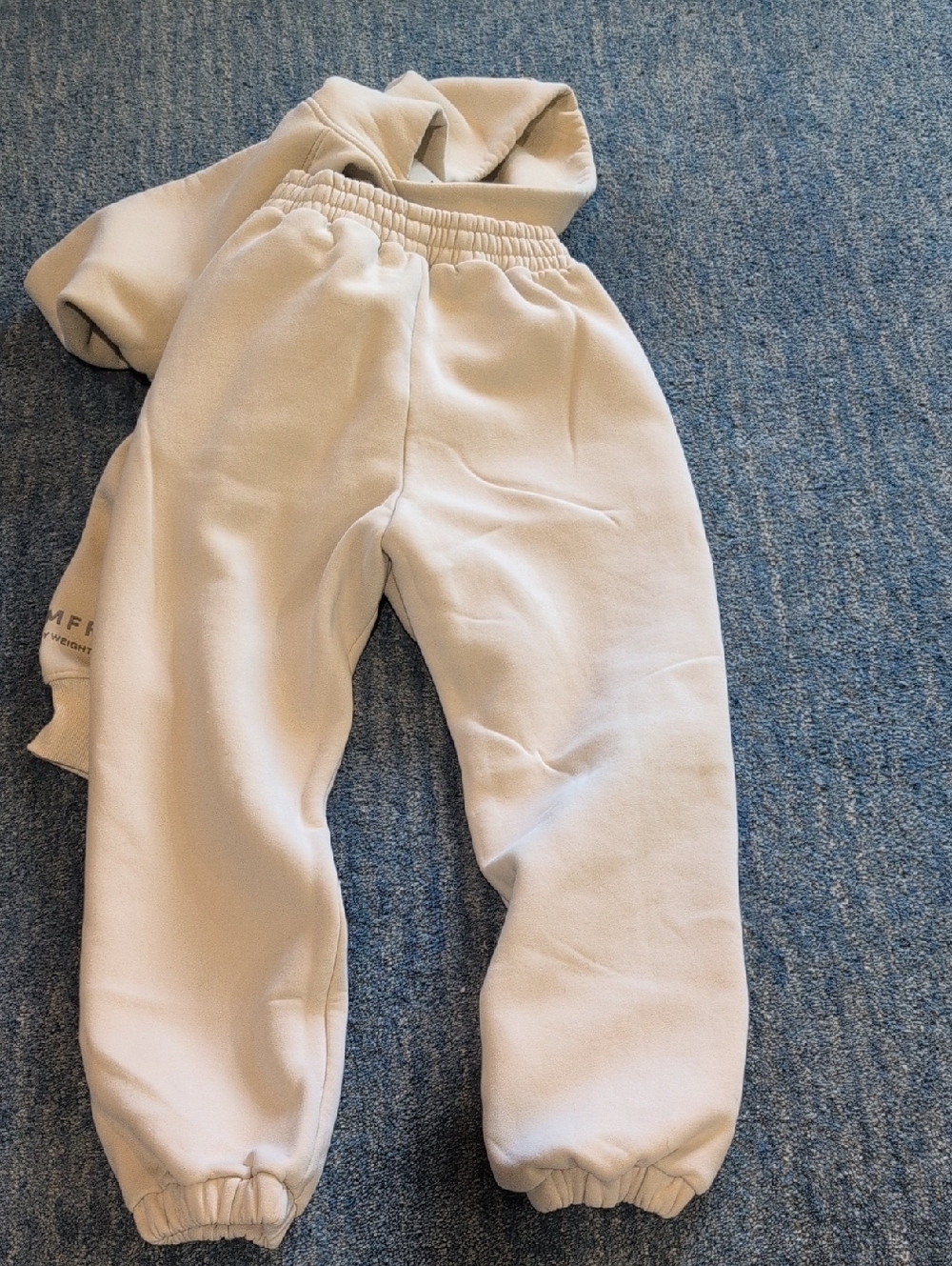 Comfrt Hoodie/Pants Set M - Picture 11 of 11